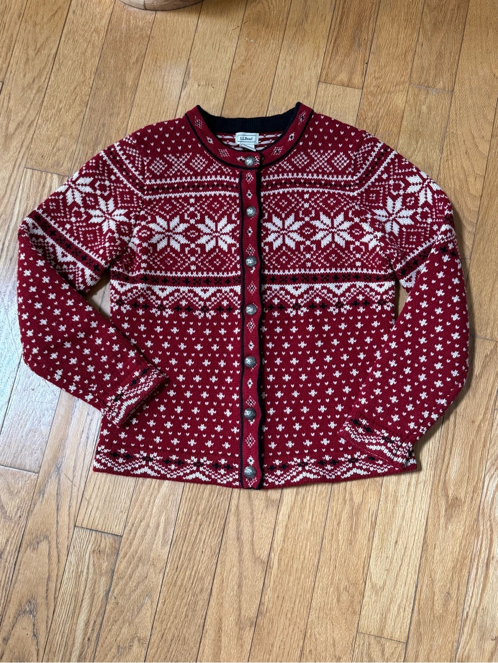 L L Bean Womens Lambswool Fair Isle Red Sweater Cardigan Sz M Nordic Snowflake